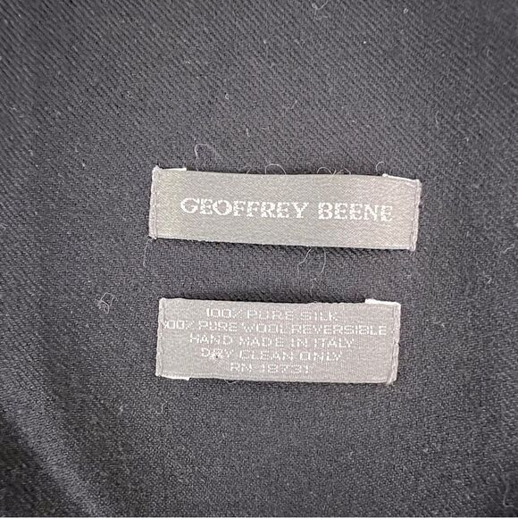 GEOFFREY BEENE WOMENS SILK SCARF RED BLACK MULTICOLORED PATTERN - Picture 4 of 7